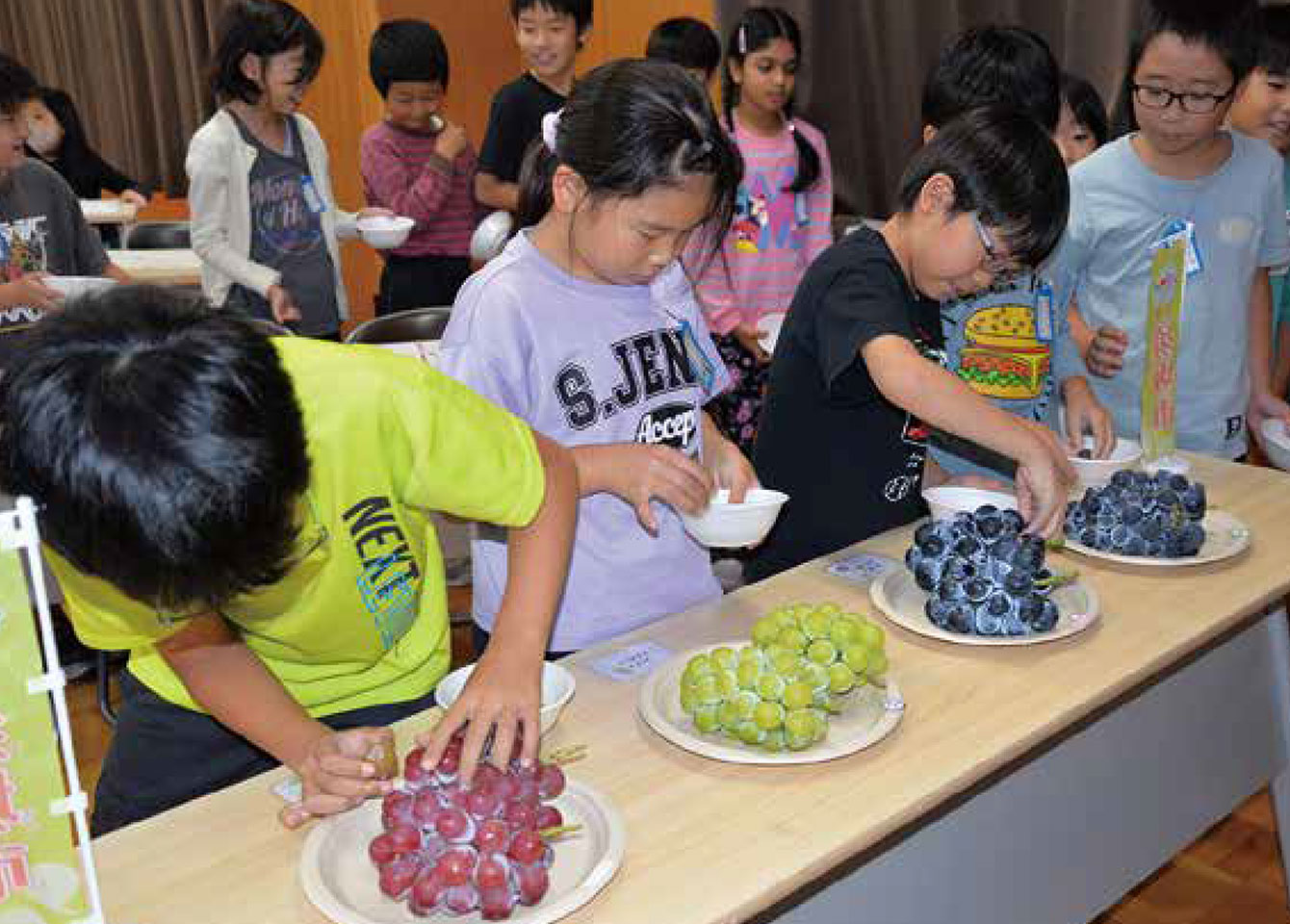 須坂市産農産物を活用した地産地消に向けた取り組み食農教育の写真(長野県長野市)